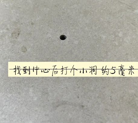 安源瓷砖空鼓维修公司专业解答在瓷砖铺贴过程中，如果砂料搅拌不均匀，将会带来以下问题